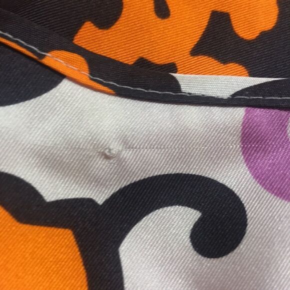 IT’S THE WEEKEND by Claude Brown graphic blouse - Picture 4 of 4